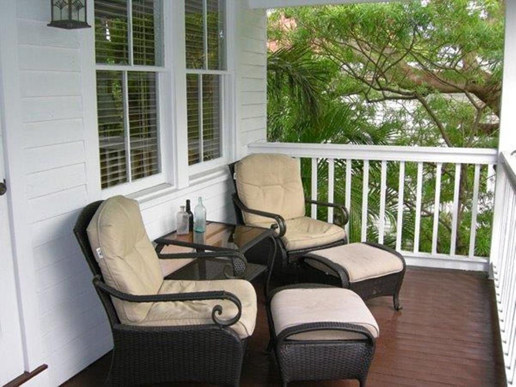 Frances Street Bottle Inn Key West Room photo